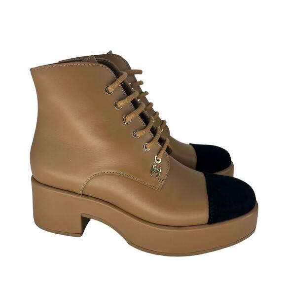 Chanel 2022 Interlocking CC Logo Cap Toe Lace-Up Boots - Picture 6 of 16